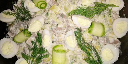 Салат Оливье с языком и свежим огурцом