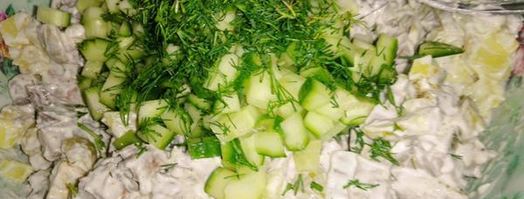 салат оливье с языком и свежим огурцом. Шаг 5