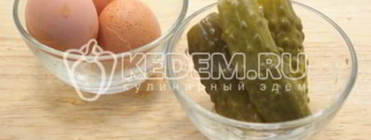 салат с курицей праздничное оливье. Шаг 4