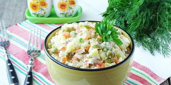 Салат столичный оливье