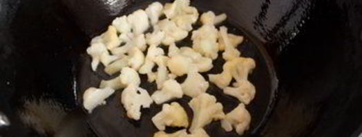 салат из индейки в ананасе. Шаг 7