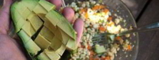 салат из кукурузы, болгарского перца и авокадо. Шаг 8