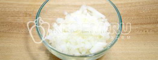 классический салат мимоза. Шаг 3