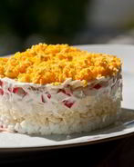 Мимоза с крабовыми палочками и яблоком