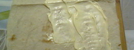 мимоза в рулете из лаваша. Шаг 4