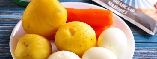 салат мимоза новогодний. Шаг 5