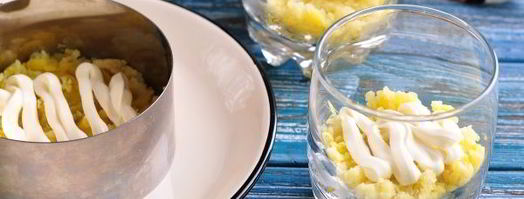 салат мимоза новогодний. Шаг 7