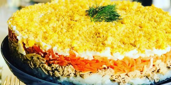 Салат Мимоза с горбушей и сыром