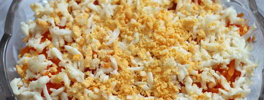 салат мимоза с консервированной горбушей. Шаг 7