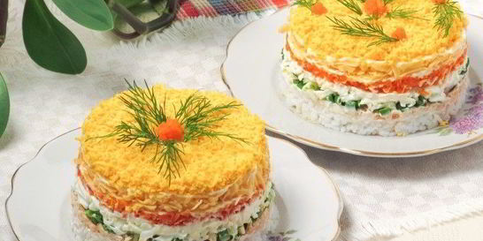 Салат Мимоза с рисом и сыром