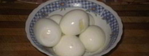 салат мимоза с сайрой. Шаг 3