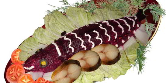 Копченая скумбрия под шубой рулетом