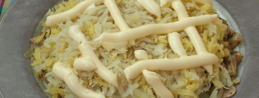 салат грибы под шубой. Шаг 3