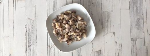 салат рыба под шубой. Шаг 3