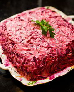 Сельдь под шубой с яблоком