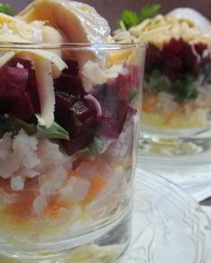 Селедка под шубой с маринованным луком