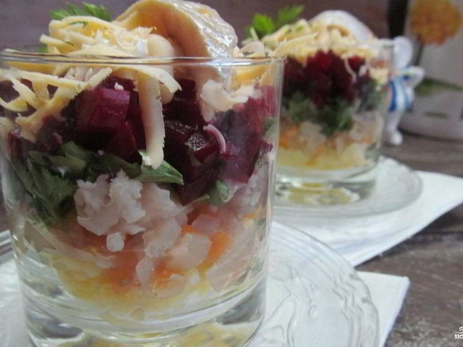 Рецепт селедки под шубой с маринованным луком