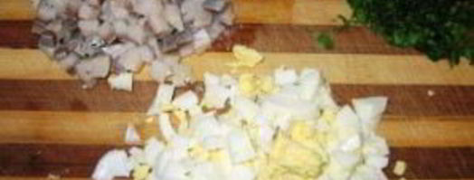 селедка под шубой в тарталетках. Шаг 3