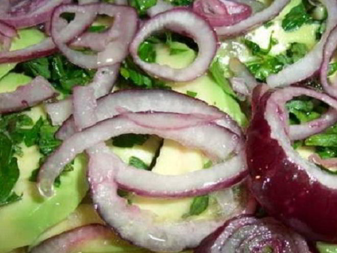 Рецепт салата с авокадо и огурцом