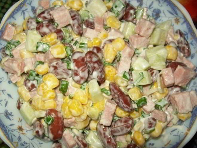 Рецепт салата с фасолью и ветчиной