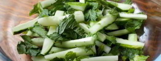 салат с огурцами и мятой. Шаг 3