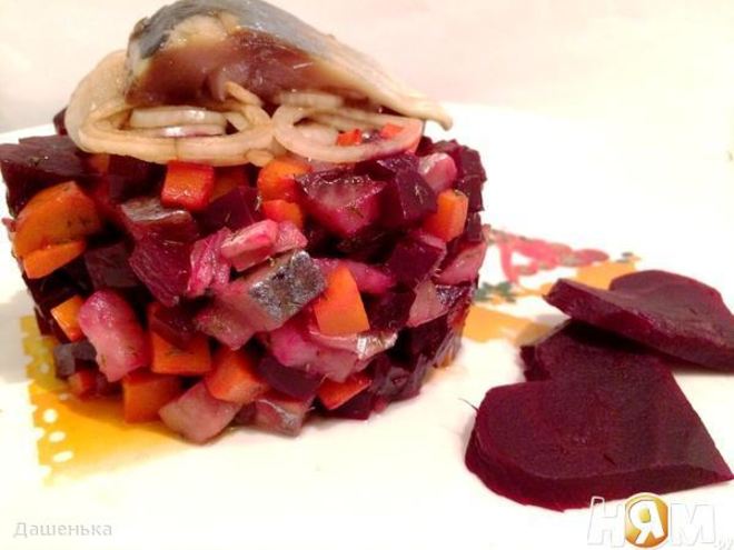 Рецепт салата с сельдью и маринованным луком