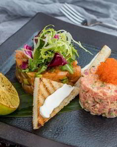 Салат с цикорием и тартаром из тунца