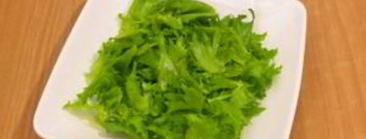 салат с вялеными помидорами, куриным филе и огурцами. Шаг 9