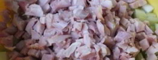 салат со стеблем сельдерея. Шаг 3