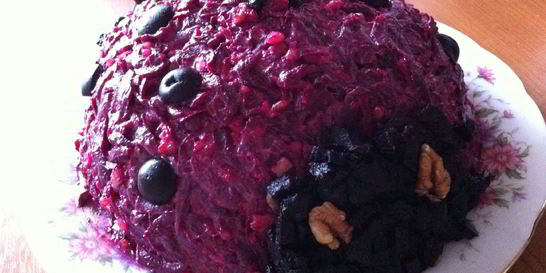 Салат со свеклой, морковкой и сыром