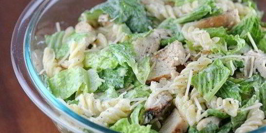 Макаронный салат Цезарь