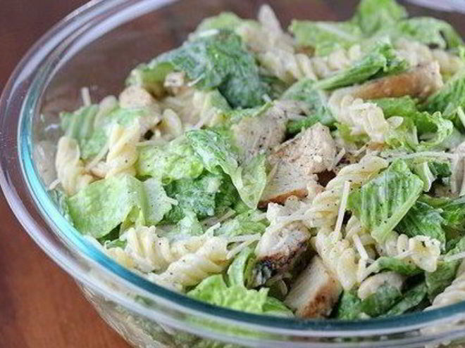 Рецепт макаронного салата цезарь