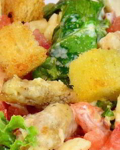 Салат Цезарь с курицей и адыгейским сыром