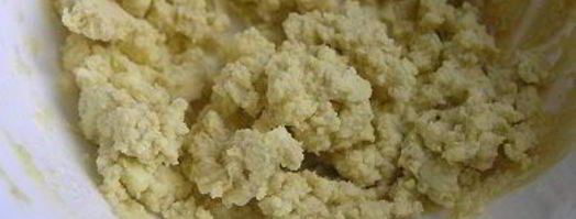 цезарь с семгой на листьях руколы. Шаг 5