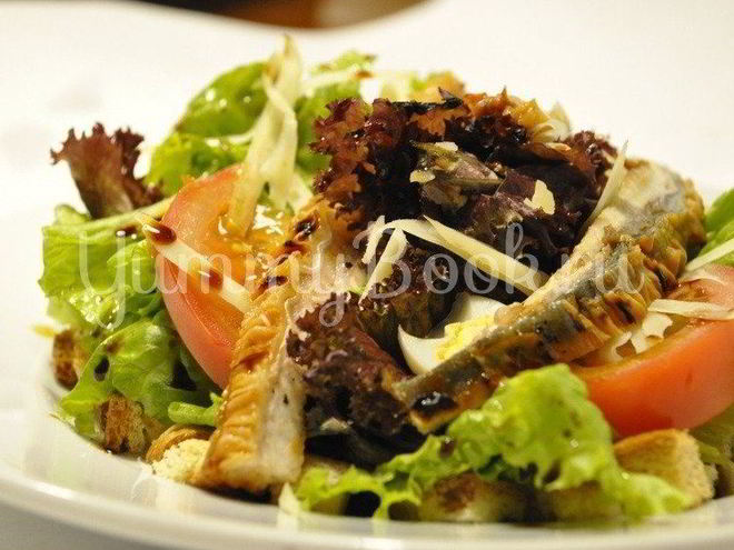 Рецепт цезаря с угрем и соусом бальзамик карамель