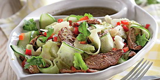 Теплый салат из говядины
