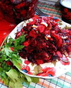 Салат Винегретный мотив с пикантной заправкой