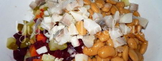 винегрет с сельдью и консервированной фасолью. Шаг 8