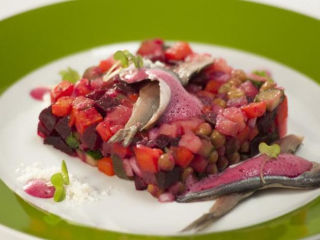 Рецепт винегрета со свекольной пеной и оливковым песком