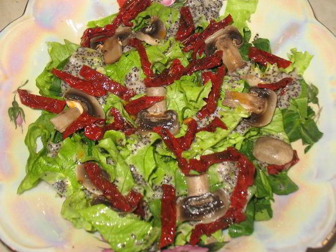 Рецепт зеленого салата с маковой заправкой