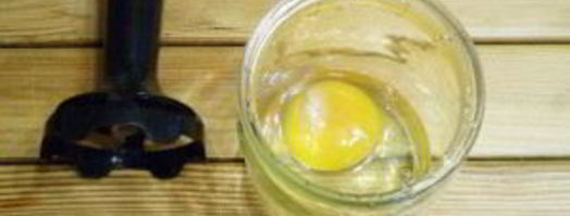 домашний майонез на курином яйце с чесноком и зеленью. Шаг 3