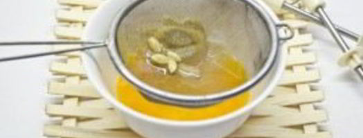 домашний майонез с перепелиными яйцами. Шаг 3