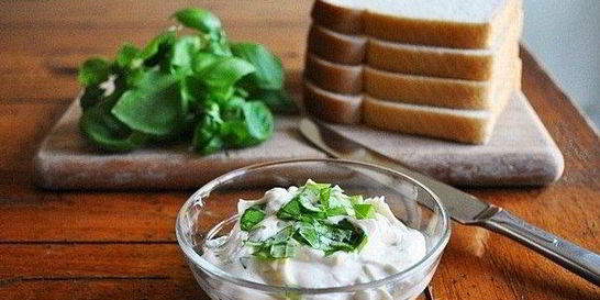 Майонез с чесноком