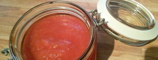 домашний томатно-яблочный кетчуп со свежими пряными травами. Шаг 7