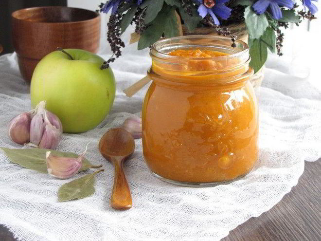 Рецепт пряного кетчупа с яблоками и карри