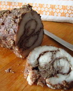 Пастрома из куриной грудки в винном маринаде