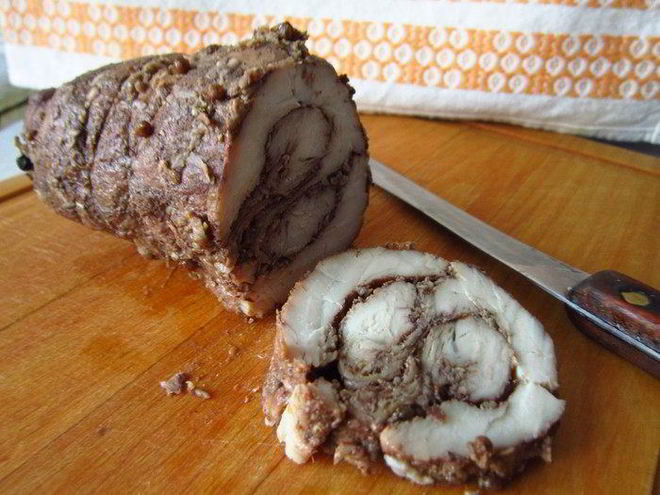 Рецепт пастромы из куриной грудки в винном маринаде