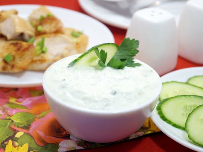 Рецепт сметанного соуса весеннего