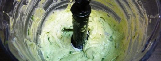 соус из сметаны и авокадо для рыбы. Шаг 3