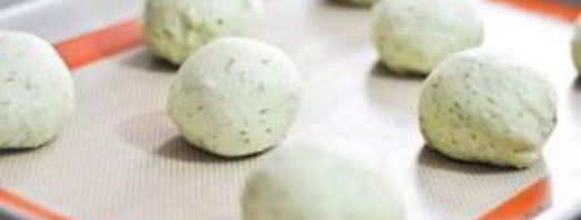 булочки с соусом песто. Шаг 4